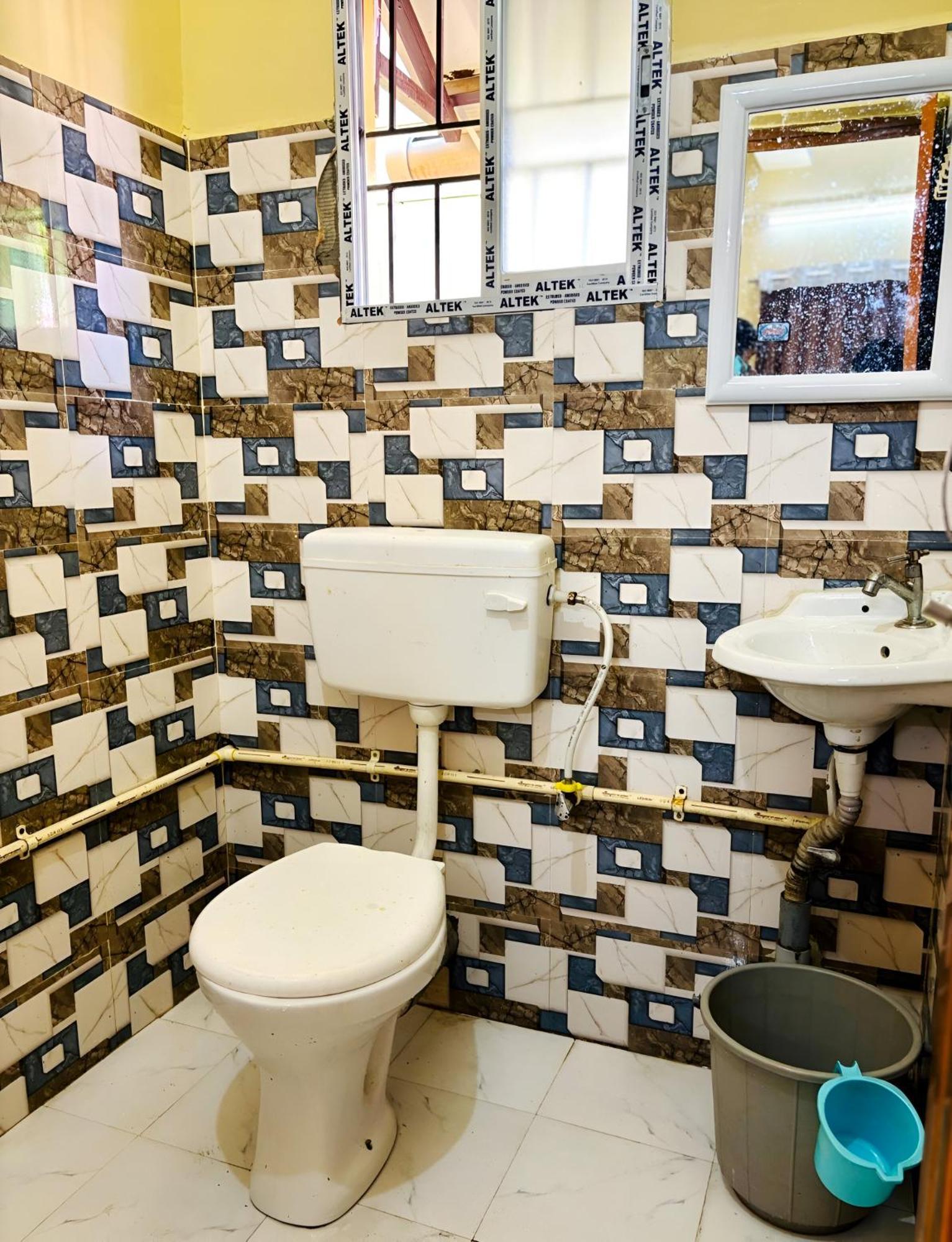 Capital Heritage Homestay Ґувахаті Екстер'єр фото