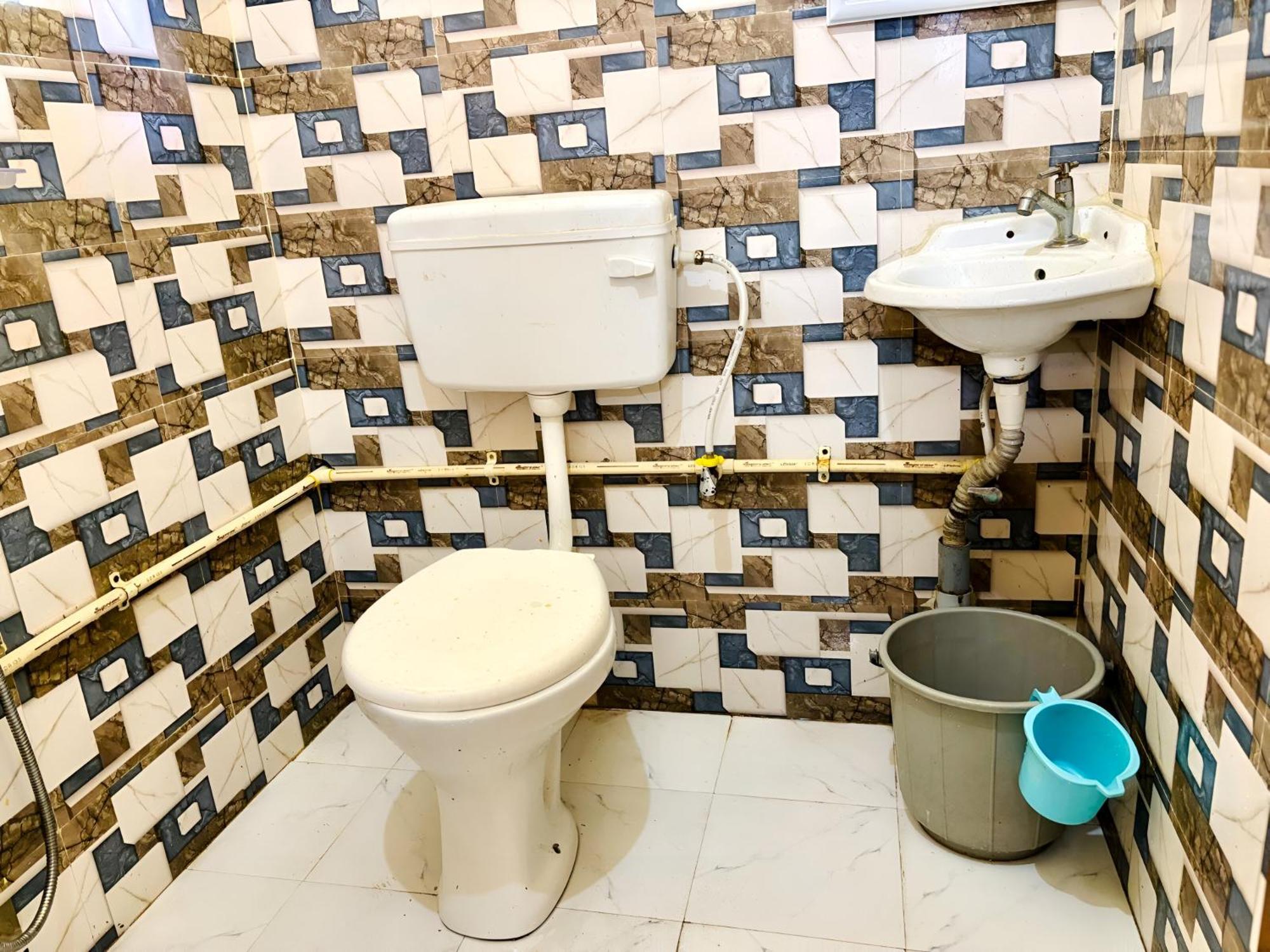 Capital Heritage Homestay Ґувахаті Екстер'єр фото