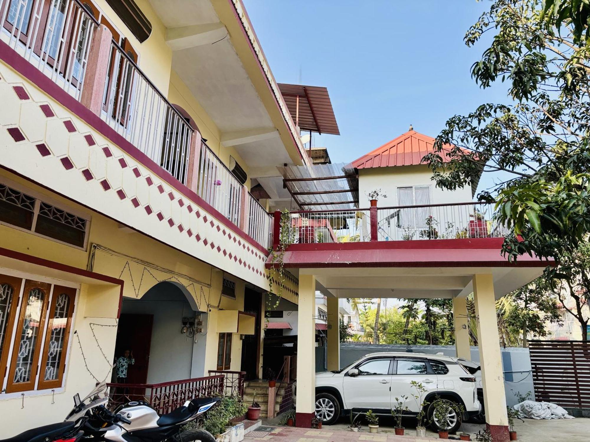 Capital Heritage Homestay Ґувахаті Екстер'єр фото